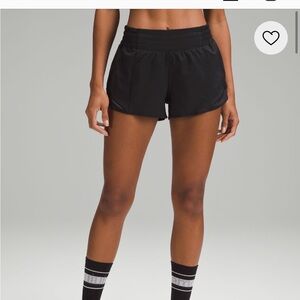 Lululemon Hotty Hot High-Rise Lined Short 2.5” Size 4